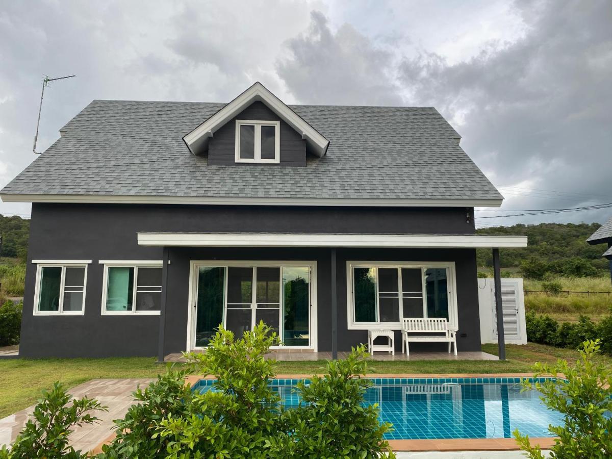 The Barn Hua Hin Hotel Khautau Kültér fotó