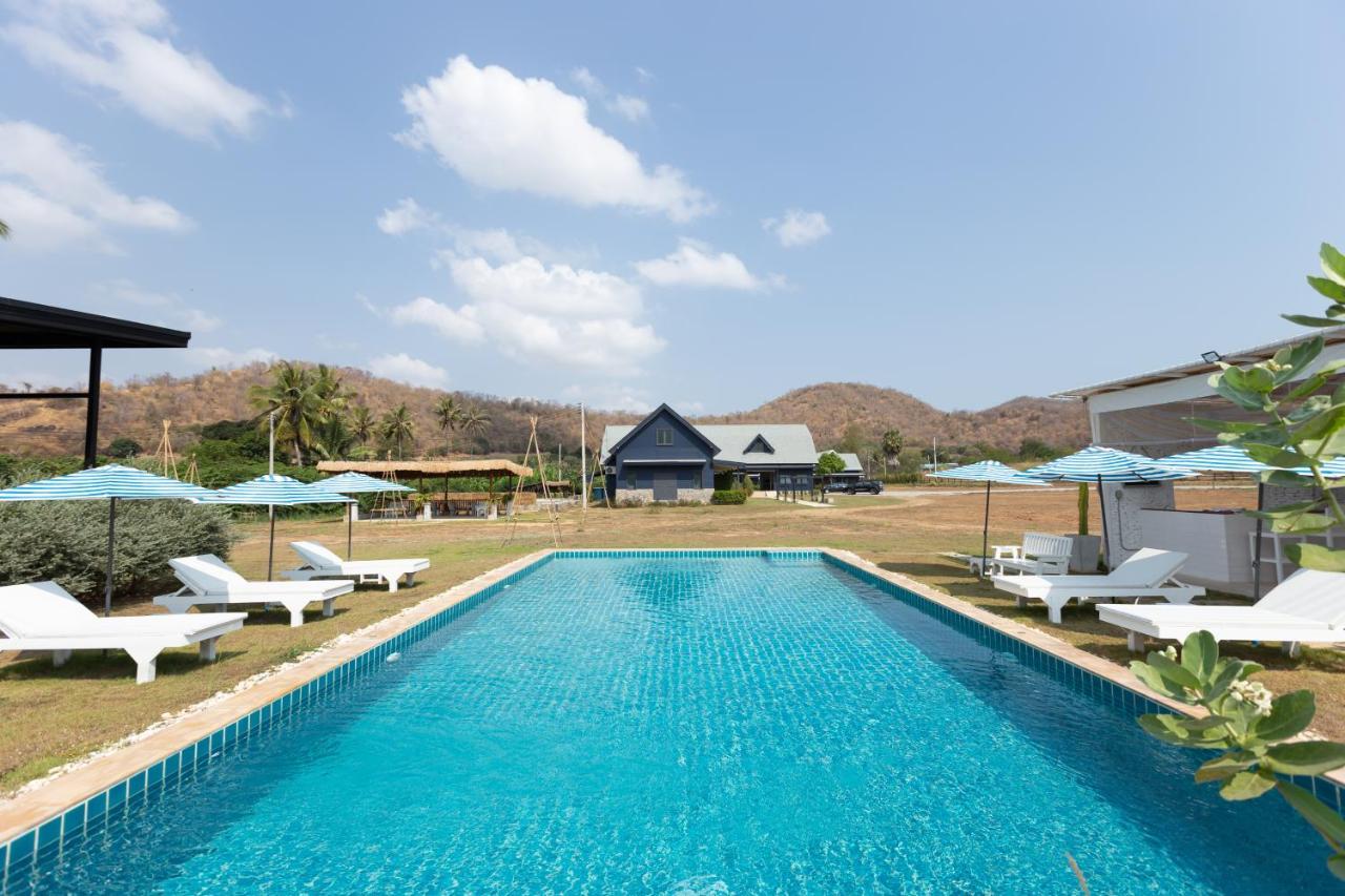 The Barn Hua Hin Hotel Khautau Kültér fotó