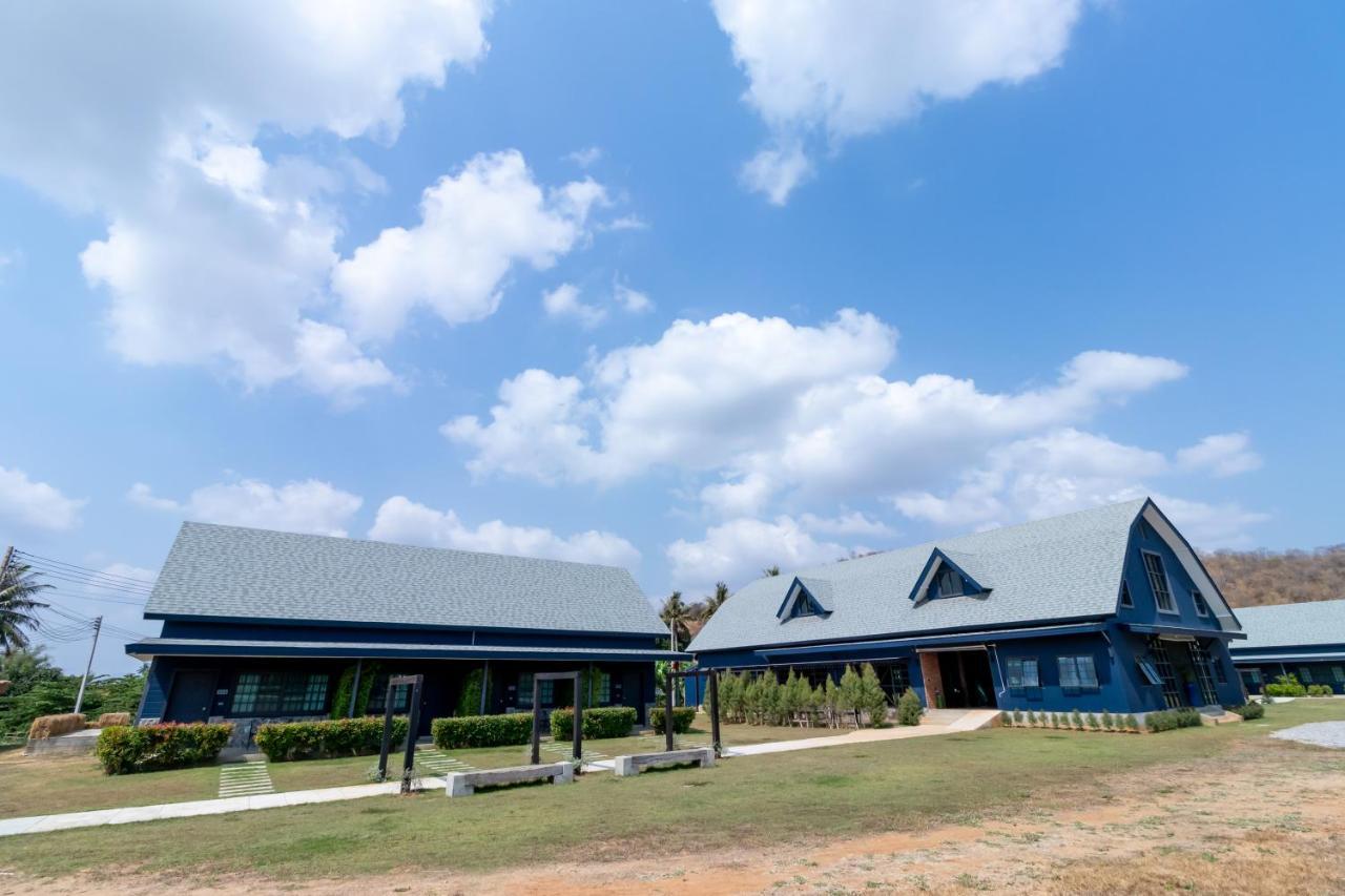 The Barn Hua Hin Hotel Khautau Kültér fotó